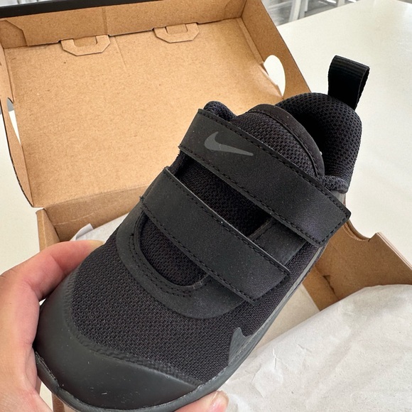 Nike toddler size 7 brand new ( final sale no return ) - Picture 5 of 5